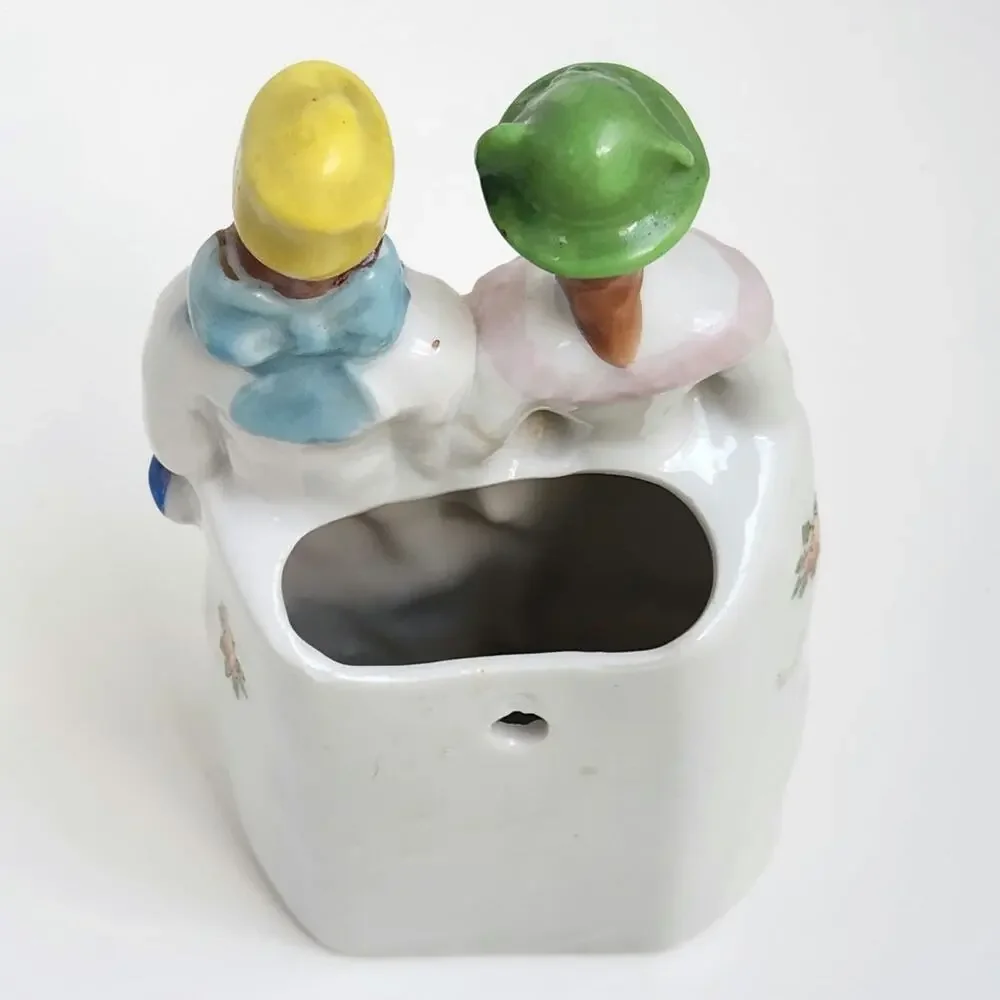 Antique Japanese Porcelain Wall Pocket Vase | Hotta Yu Shoten | 1920s–1930s